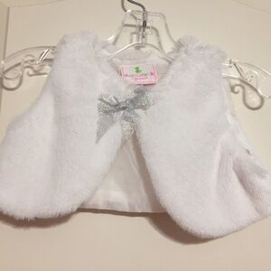 Duck Duck Goose 18 month White Fuzzy Sleeveless Vest